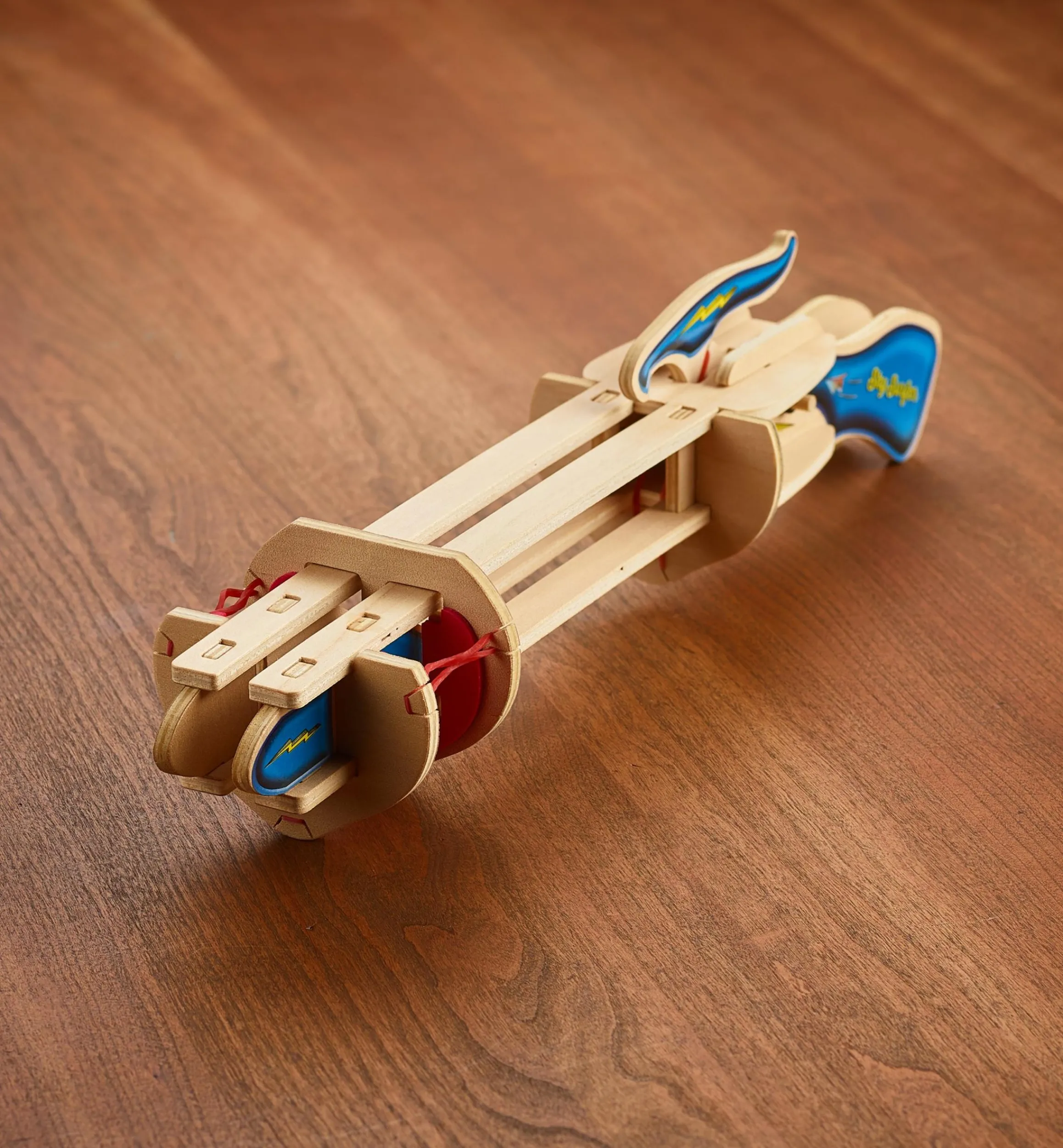 Lee Valley Toys & Games>Paper Airplane Launcher Kit