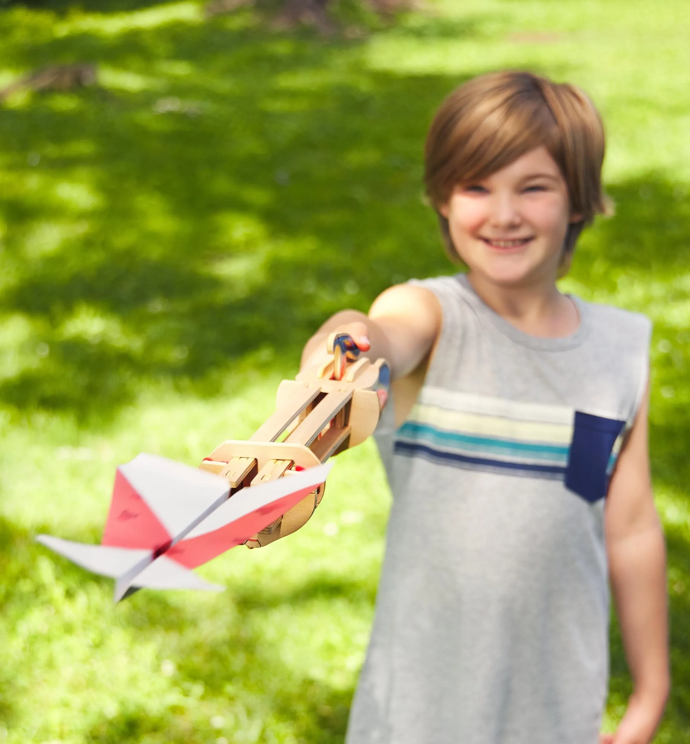 Lee Valley Toys & Games>Paper Airplane Launcher Kit