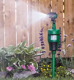 Lee Valley Pest Control>Pest-Deterring Jet Sprayer