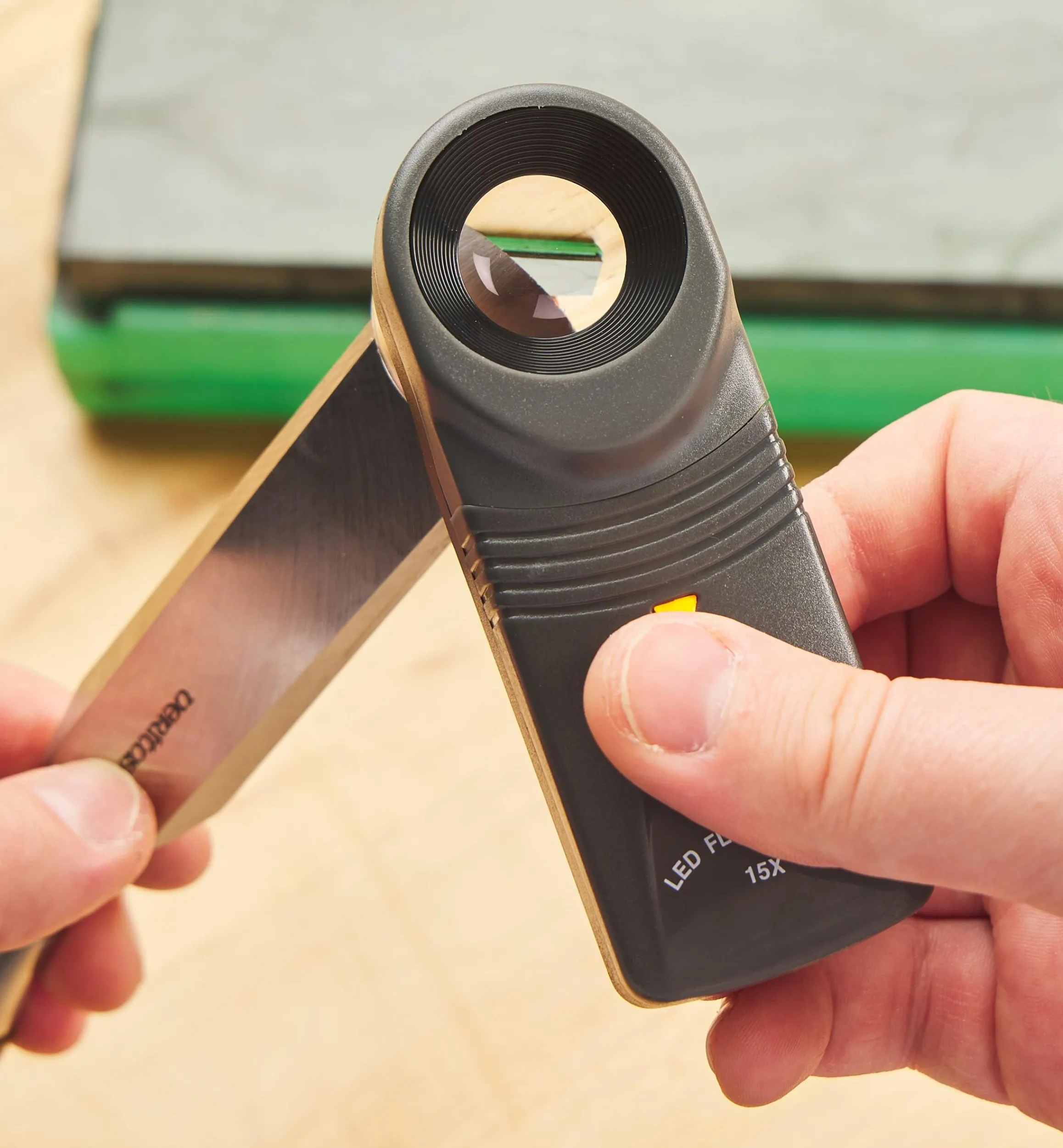 Lee Valley Office>15-Power Lighted Loupe