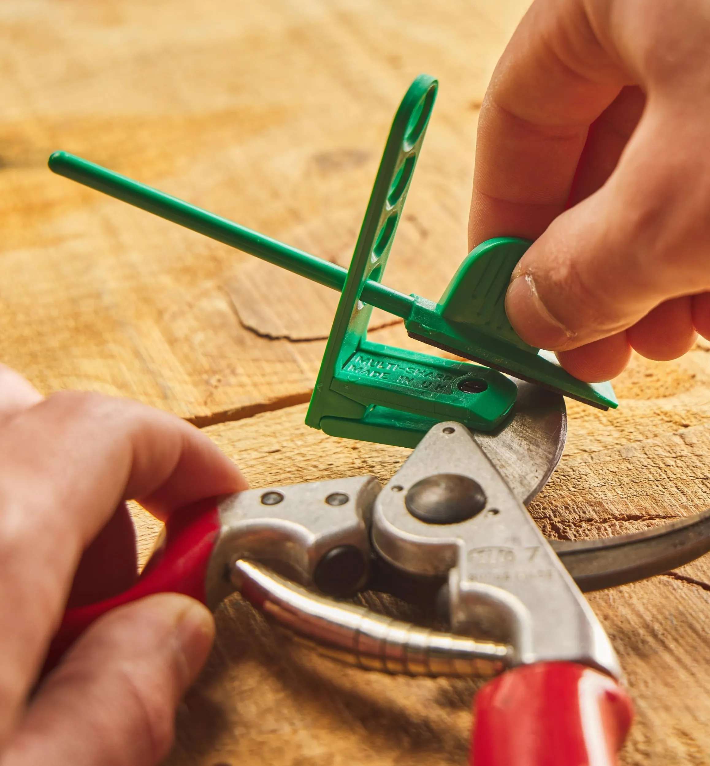 Lee Valley Tool Maintenance>Pruner Sharpener