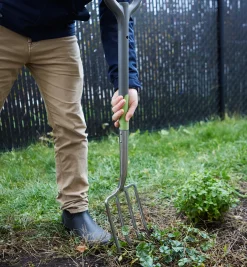 Lee Valley Garden Care>Radius Ergonomic Stainless-Steel Forks
