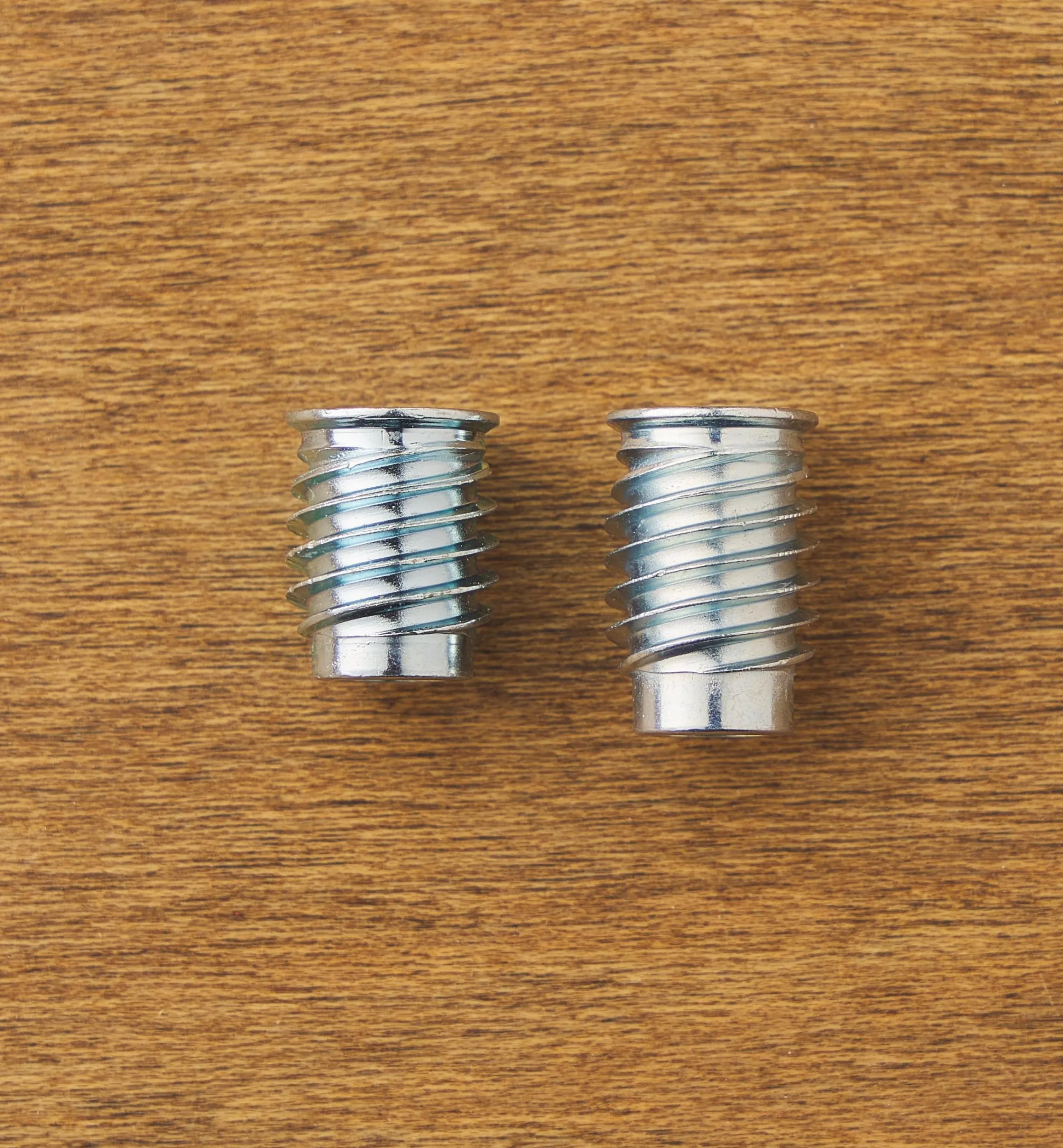 Lee Valley Fasteners>Rampa SKD330 1/4-20 Inserts