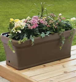 Lee Valley Container Gardening>Self-Watering Planter