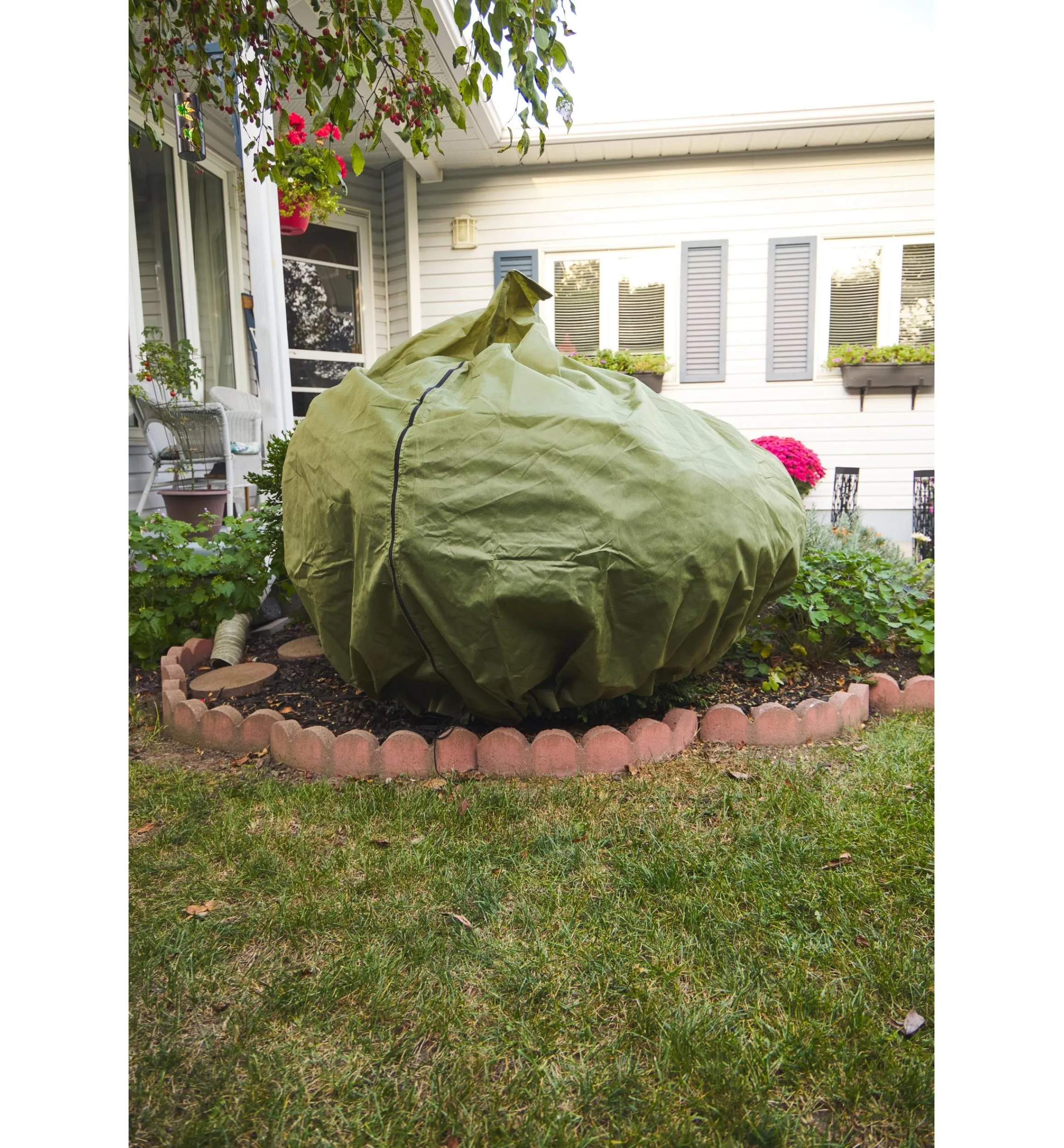 Lee Valley Plant Protection>Shrub & Potted Plant Protector