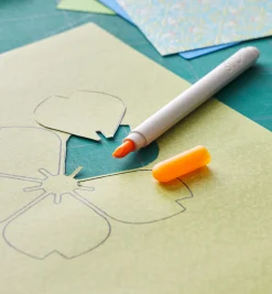 Lee Valley Toys & Games>Slice Precision Paper Cutter