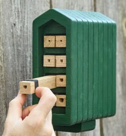 Lee Valley Pest Control><noscript><img width=