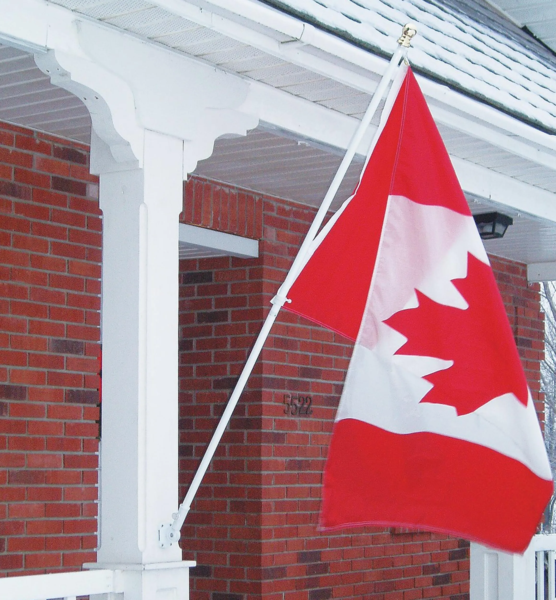 Lee Valley Outdoor Living>Spinning Flagpole & Adjustable Bracket Set