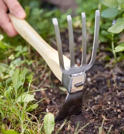 Lee Valley Weeding>Stainless-Steel Cultivator Mattock