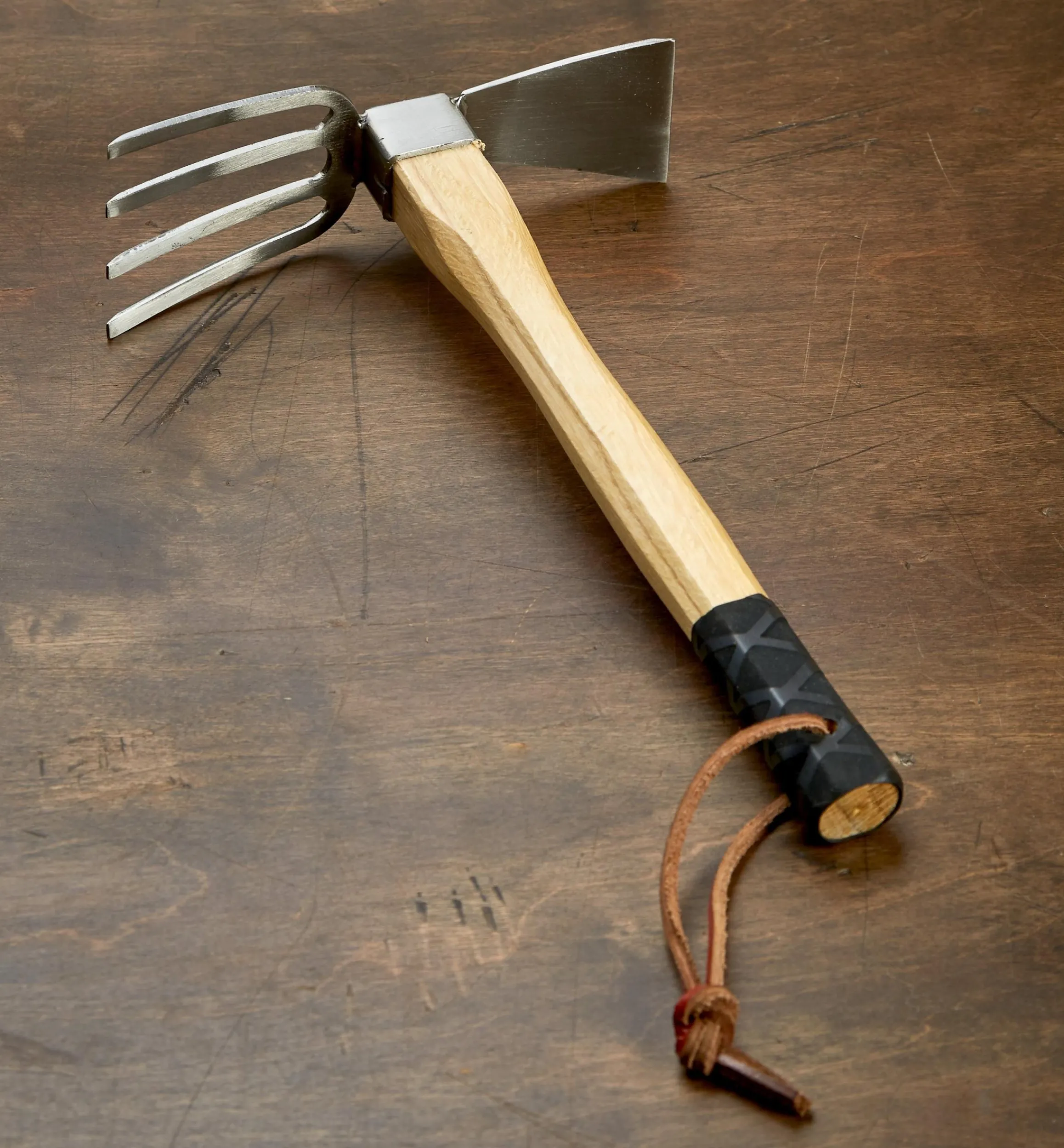 Lee Valley Weeding>Stainless-Steel Cultivator Mattock