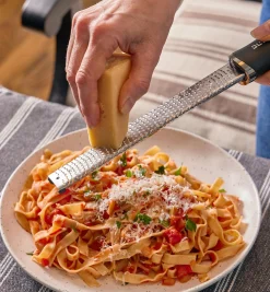 Lee Valley Kitchen Tools>Stainless-Steel Rasp With Handle