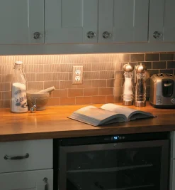 Lee Valley Lighting>Surface-Mount Channels For LED Tape Lighting