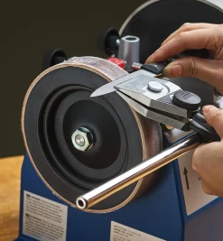 Lee Valley Sharpening>Tormek Centering Knife Jigs