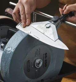 Lee Valley Sharpening>Tormek Centering Knife Jigs