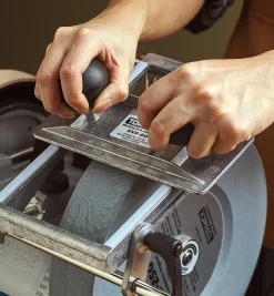 Lee Valley Sharpening>Tormek Molding Knife Attachment