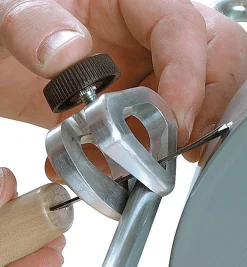 Lee Valley Sharpening>Tormek Short Tool Jig