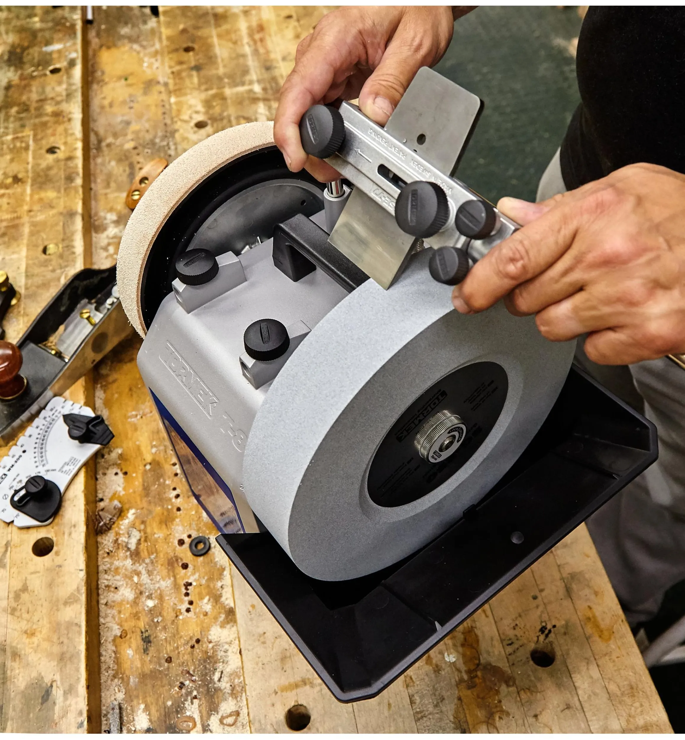 Lee Valley Sharpening>Tormek T-8 Sharpening Machine