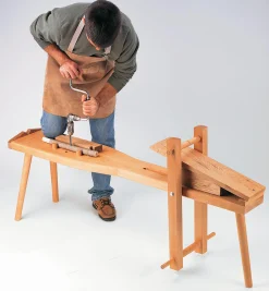 Lee Valley Plans>Traditional English Shaving Horse Plan