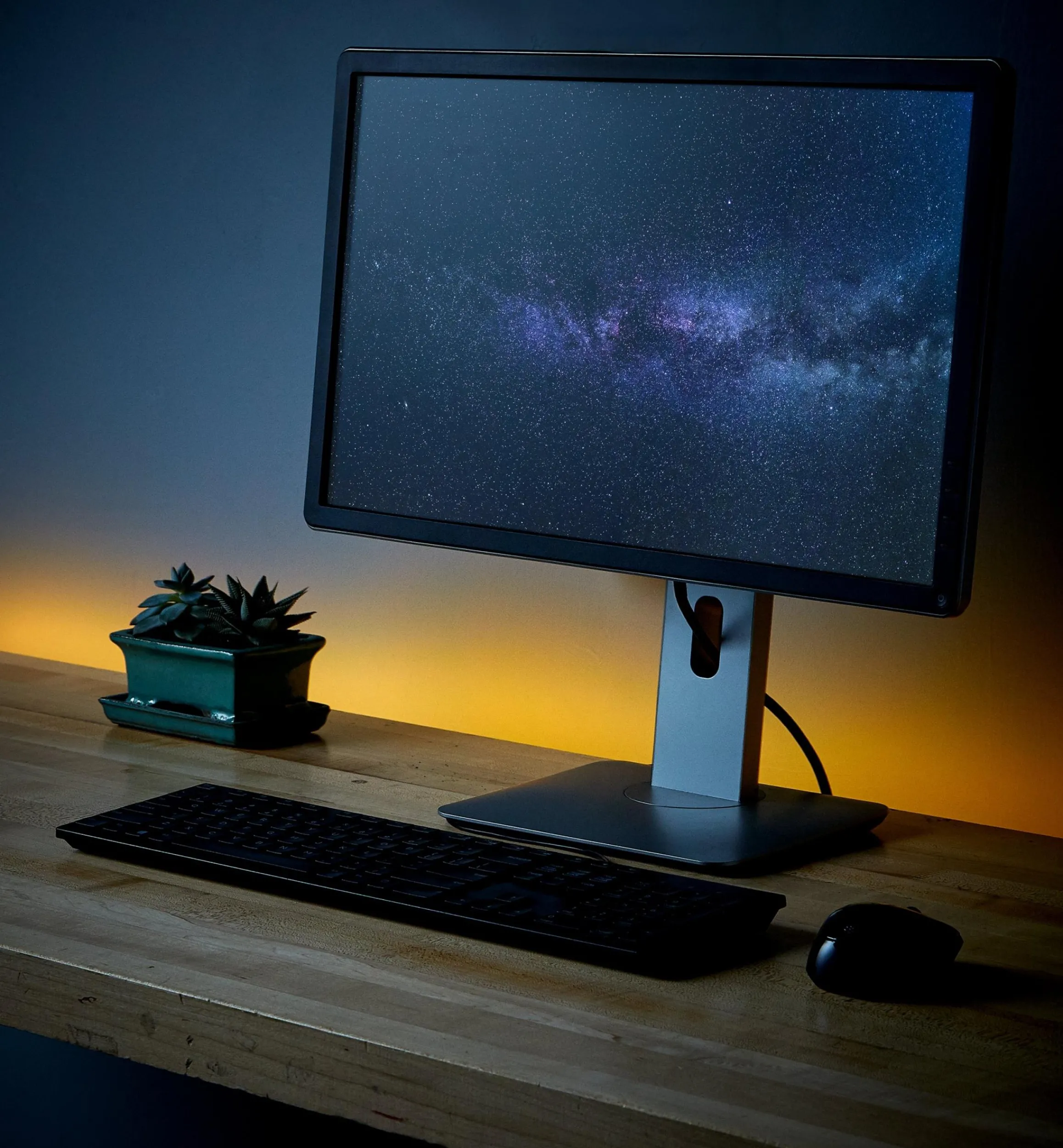 Lee Valley Lighting>USB Color-Controlled LED Tape Light Kit