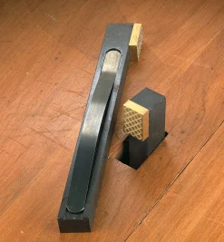 Lee Valley Workshop>Veritas Square Bench Dogs