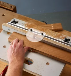 Lee Valley Routing>Veritas Table Fence For Compact Routers