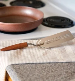 Lee Valley Cooking Utensils>Vintage-Design Slotted Spatula