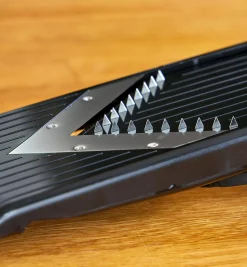 Lee Valley Slicers And Mandolines><noscript><img width=