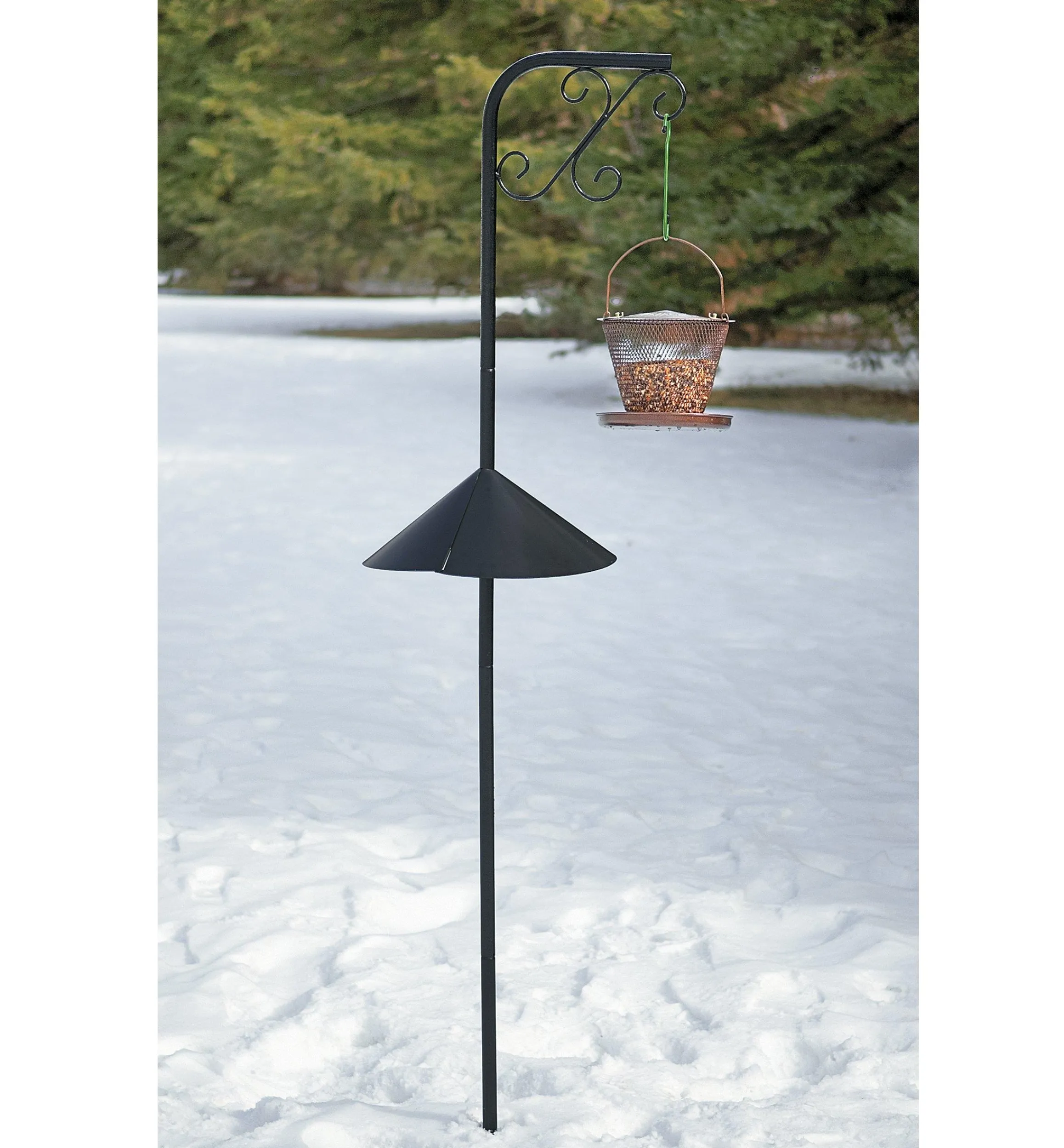 Lee Valley Pest Control>Wrap-Around Squirrel Baffle